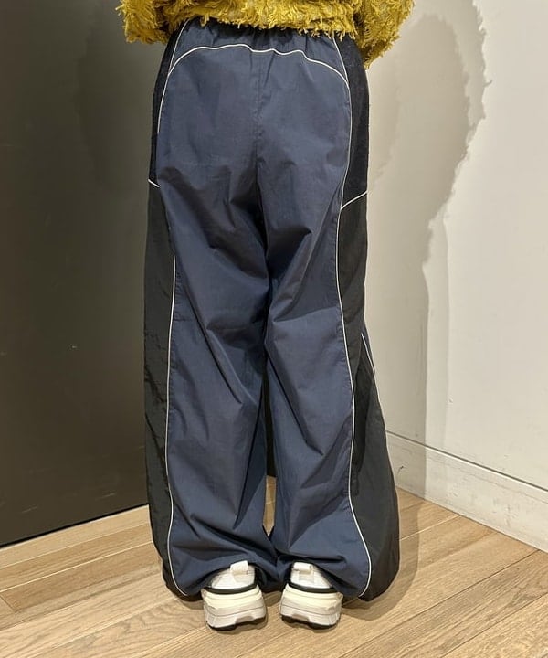 早川 萌子さんの「BEAMS WOMEN｜カット ジャカード フリンジ クルーネック ニット」を使ったコーディネート