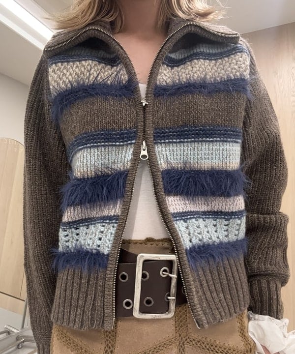 山本 里南さんの「BEAMS WOMEN｜【別注】boussole / ボーダージップ ニット カーディガン」を使ったコーディネート