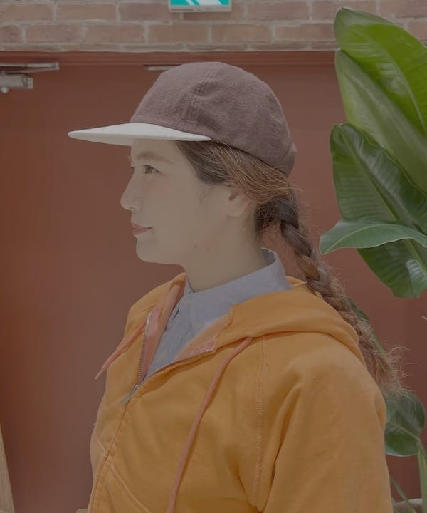 エノモト アミさんの「BEAMS WOMEN｜【別注】SCREEN STARS / フルジップ パーカー」を使ったコーディネート