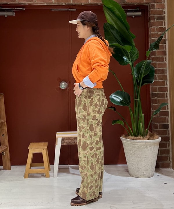 エノモト アミさんの「BEAMS WOMEN｜【別注】SCREEN STARS / フルジップ パーカー」を使ったコーディネート