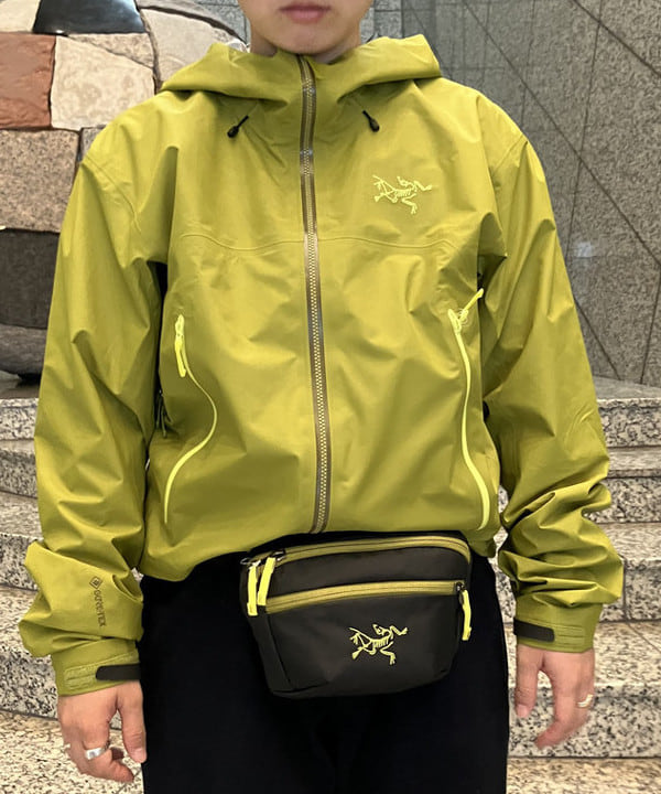 赤羽 花さんの「BEAMS WOMEN｜ワイド チノ パンツ」を使ったコーディネート