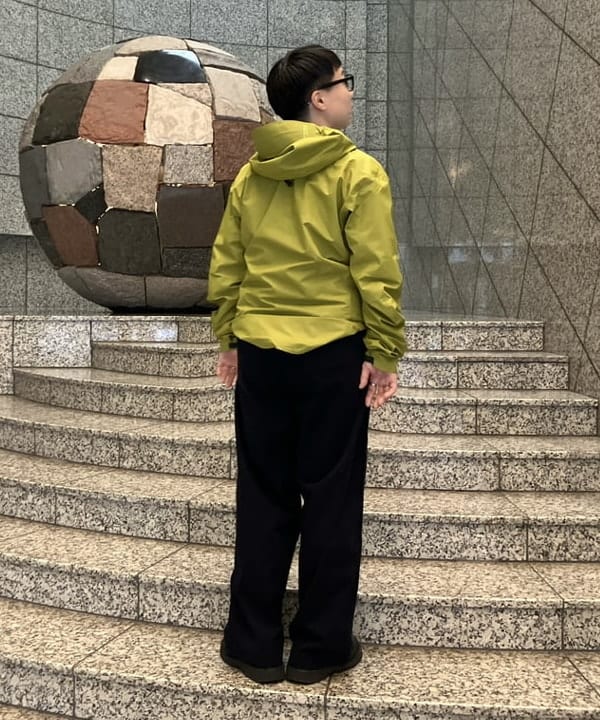 赤羽 花さんの「BEAMS WOMEN｜ワイド チノ パンツ」を使ったコーディネート