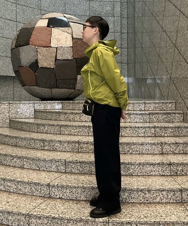 赤羽 花さんの「BEAMS WOMEN｜ワイド チノ パンツ」を使ったコーディネート