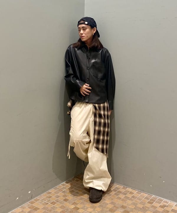 はるひむさんの「BEAMS WOMEN｜フェイクレザー シャツジャケット」を使ったコーディネート