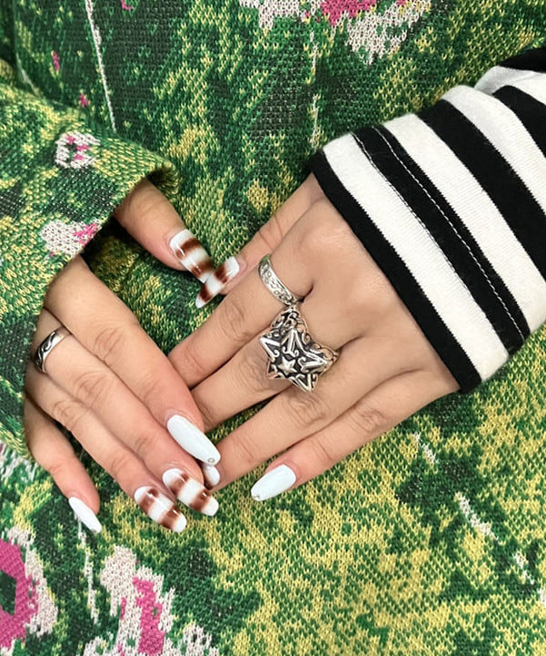 まゆちゃんさんの「BEAMS WOMEN｜【別注】GIM CONTEXT / Garden ニット」を使ったコーディネート