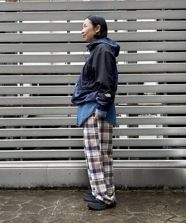つぼさんの「BEAMS WOMEN｜【別注】THE NORTH FACE PURPLE LABEL / Mountain Wind Parka 25FW」を使ったコーディネート