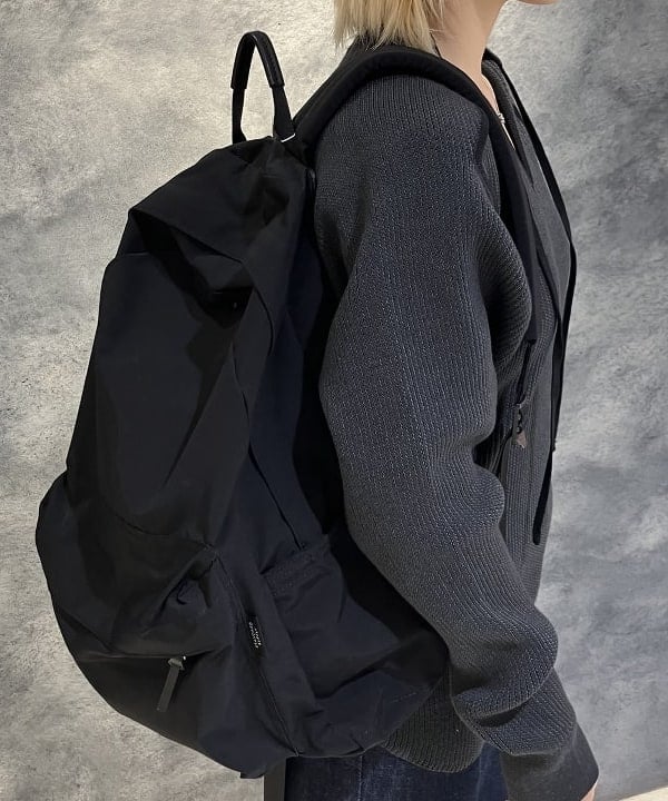 菜月さんの「BEAMS WOMEN｜【別注】upper hights / THE NIECE MIDRISE デニムパンツ」を使ったコーディネート