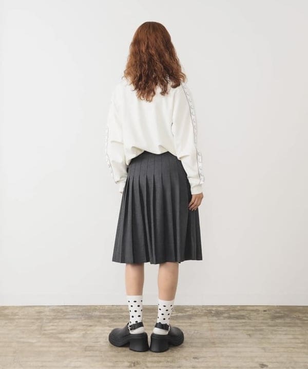 佐々木 南美さんの「BEAMS WOMEN｜FRED PERRY / Taped Track Jacket」を使ったコーディネート