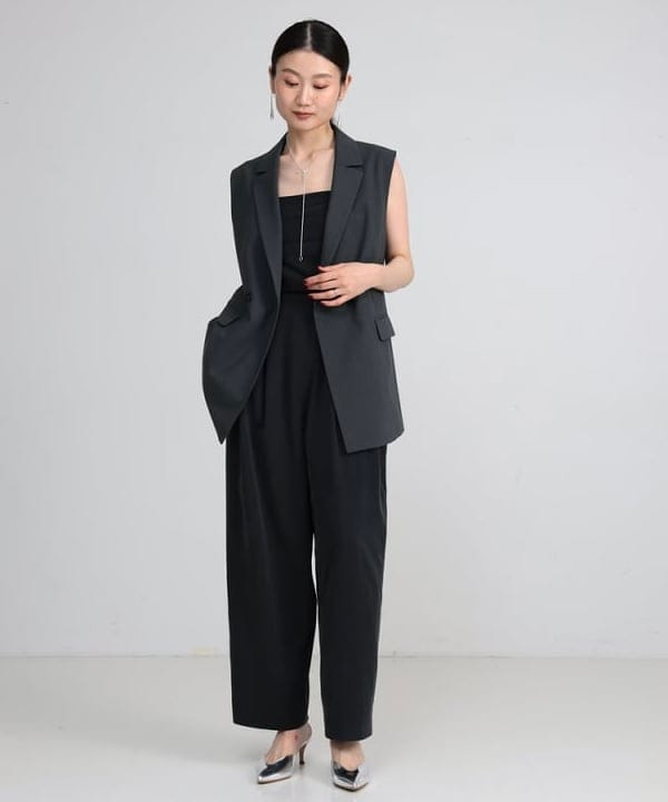 隈元 楓さんの「BEAMS WOMEN｜トロピカル 2ボタン ジレ」を使ったコーディネート