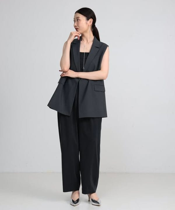 隈元 楓さんの「BEAMS WOMEN｜トロピカル 2ボタン ジレ」を使ったコーディネート