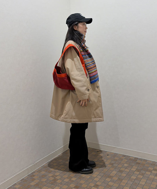 ばるたんさんの「BEAMS WOMEN｜コード フレア パンツ」を使ったコーディネート