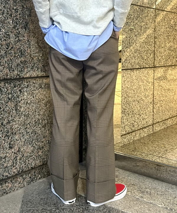 小原 もこさんの「BEAMS WOMEN｜ペナント ニット プルオーバー」を使ったコーディネート