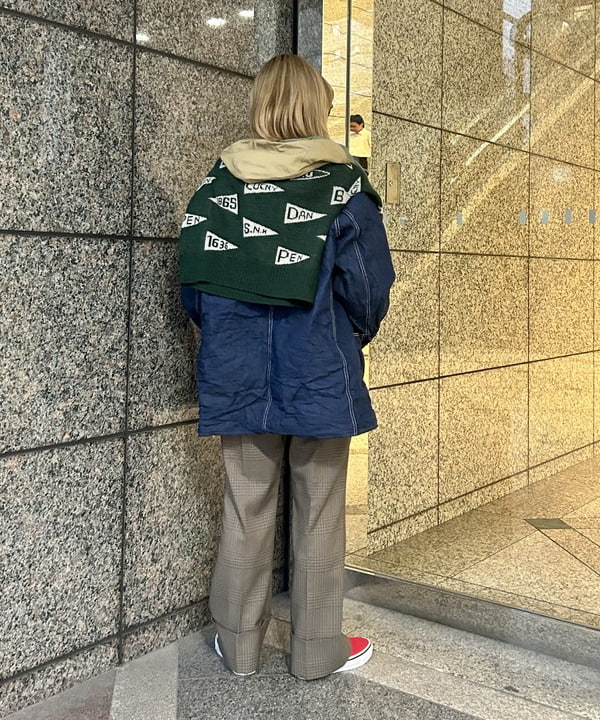 小原 もこさんの「BEAMS WOMEN｜ペナント ニット プルオーバー」を使ったコーディネート