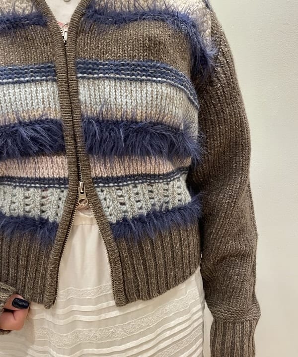 chikaさんの「BEAMS WOMEN｜【別注】boussole / ボーダージップ ニット カーディガン」を使ったコーディネート