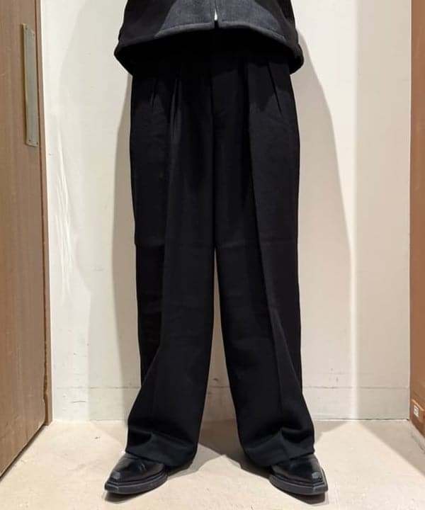 配島 孝明さんの「BEAMS WOMEN｜リラックスフィット フリースメルトン シングル ライダースジャケット」を使ったコーディネート