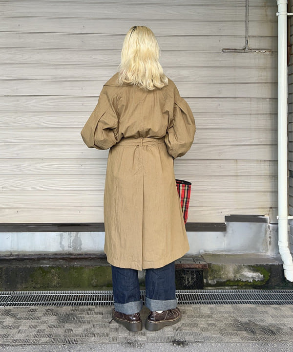 MATSUMOTO AMIさんの「BEAMS WOMEN｜コットン ナイロン ミリタリー ステンカラー コート」を使ったコーディネート