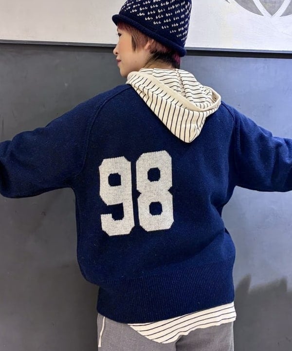 木村 梨香さんの「BEAMS WOMEN｜ビッグ ロゴ クルー」を使ったコーディネート