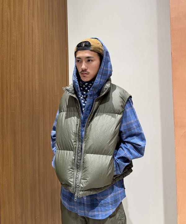 Ryohei Takataさんの「BEAMS WOMEN｜【別注】Clarks ORIGINALS / Desert Boot GORE-TEX（R）」を使ったコーディネート