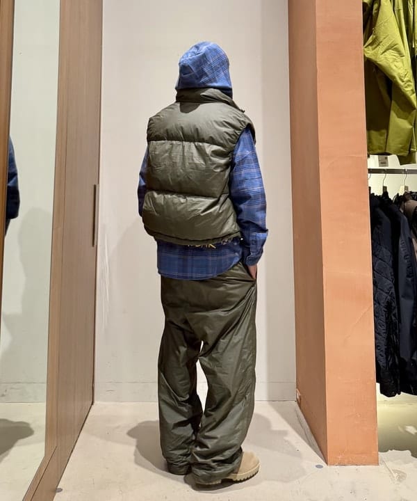 Ryohei Takataさんの「BEAMS WOMEN｜【別注】Clarks ORIGINALS / Desert Boot GORE-TEX（R）」を使ったコーディネート