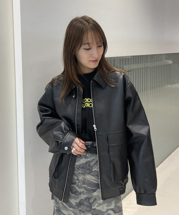 松本 佳菜子さんの「BEAMS WOMEN｜フェイクレザー フライト ジャケット」を使ったコーディネート