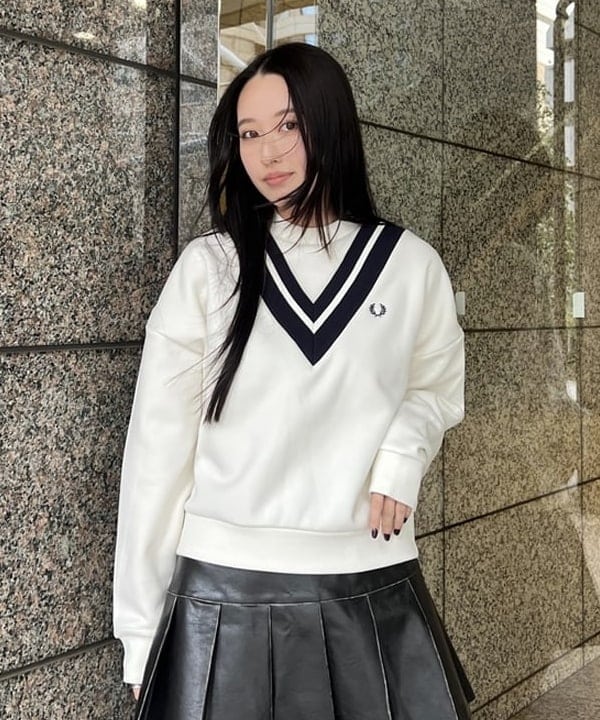 amiriさんの「BEAMS WOMEN｜フェイクレザー プリーツ ミニ スカート」を使ったコーディネート