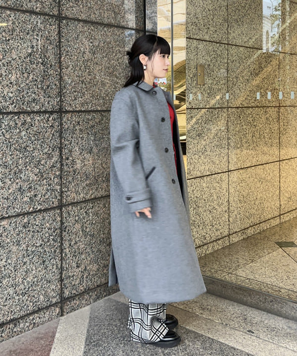 大槻 まひろさんの「BEAMS WOMEN｜AK+1 / ボンディング コート」を使ったコーディネート