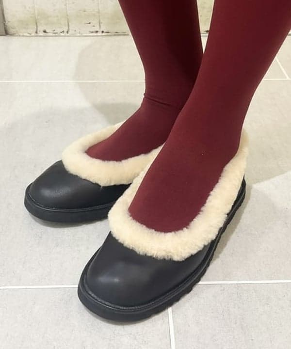 江口 息吹さんの「BEAMS WOMEN｜UGG(R) for Ray BEAMS / ZORA LEATHER BALLET FLAT」を使ったコーディネート