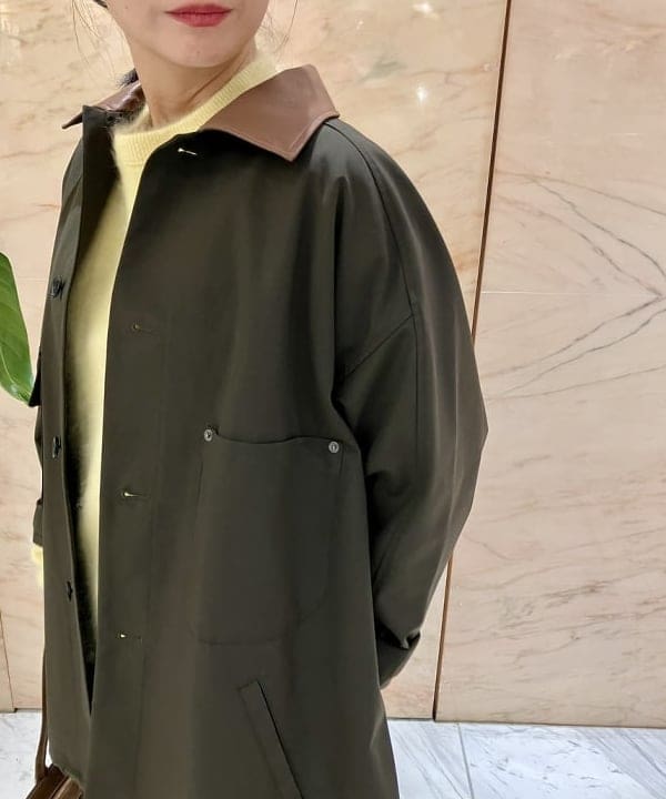 小笠原 楓さんの「BEAMS WOMEN｜ATON / カシミヤ クルーネック ニット」を使ったコーディネート