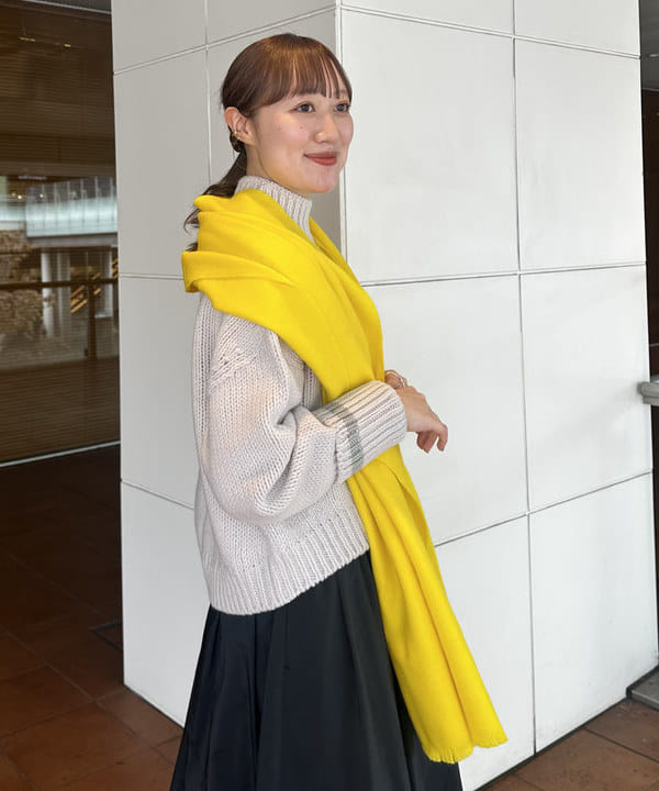 大浦 栞さんの「BEAMS WOMEN｜AK+1 / 3ゲージ ホールガーメント コクーン ニット」を使ったコーディネート