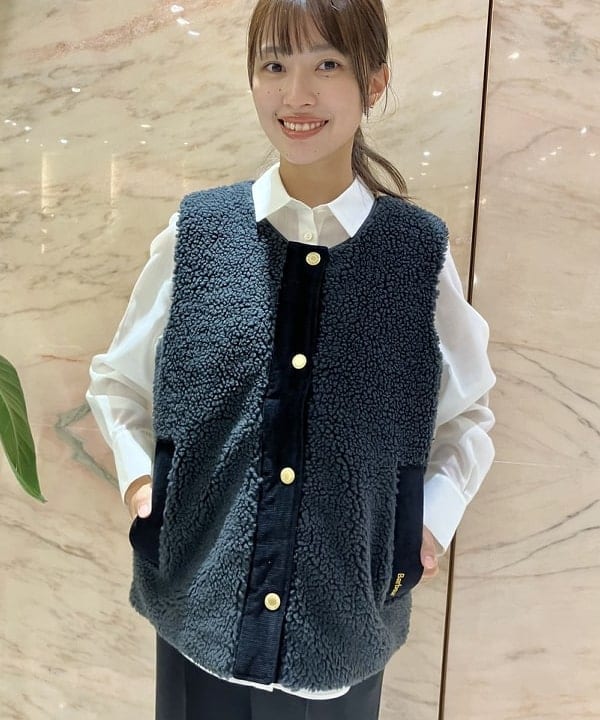 茂野 真楓さんの「BEAMS WOMEN｜ポリエステル ウール トロピカル シアー シャツ」を使ったコーディネート