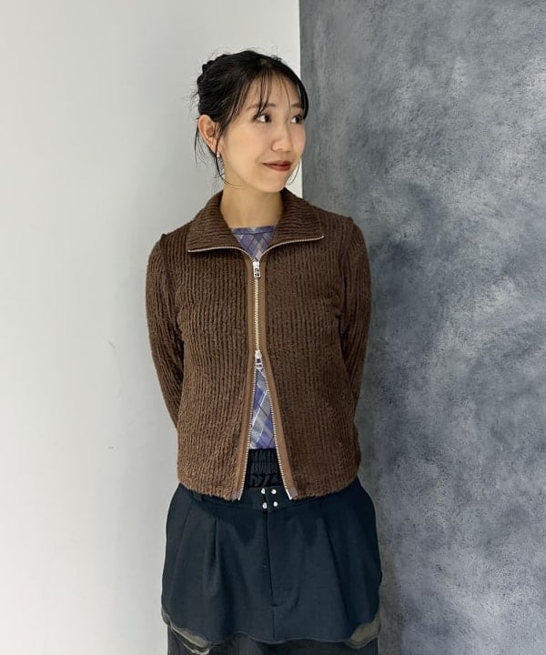 SAEさんの「BEAMS WOMEN｜シャギー ジップ カーディガン」を使ったコーディネート