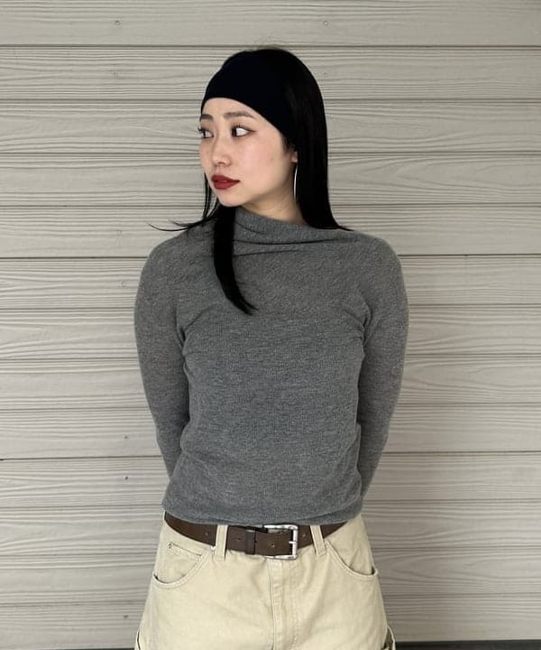 ayaneさんの「BEAMS WOMEN｜AK+1 / 片畦 アシメトリーネック プルオーバー」を使ったコーディネート