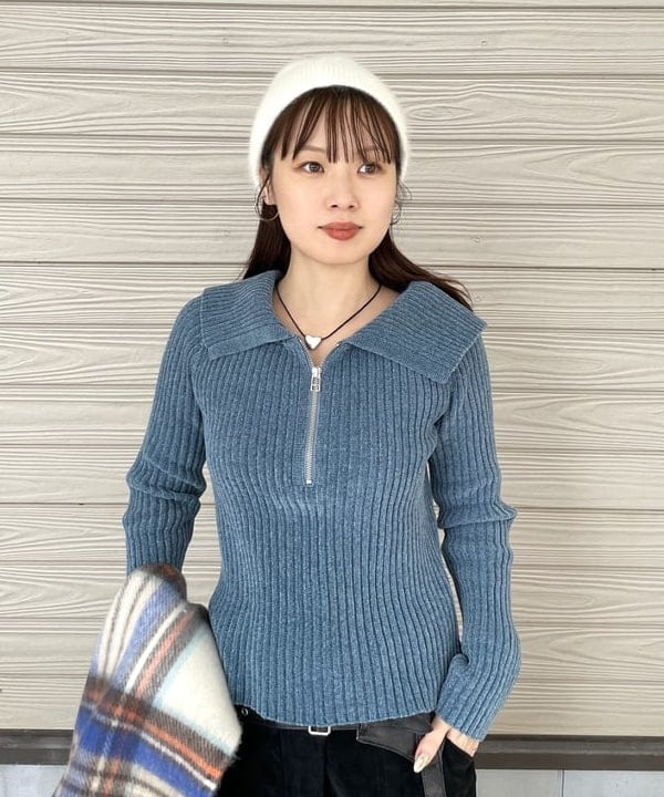 カタヤマ アヤさんの「BEAMS WOMEN｜RBS / フェイク スエード パンツ」を使ったコーディネート