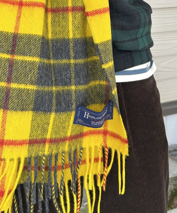 MATSUMOTO AMIさんの「BEAMS WOMEN｜HIGHLAND TWEEDS / チェック ストール 小」を使ったコーディネート