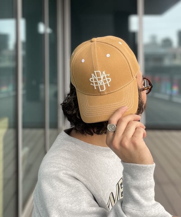 BAKU(東江 漠)さんの「BEAMS WOMEN｜【別注】Champion / シティ クルー スウェット」を使ったコーディネート