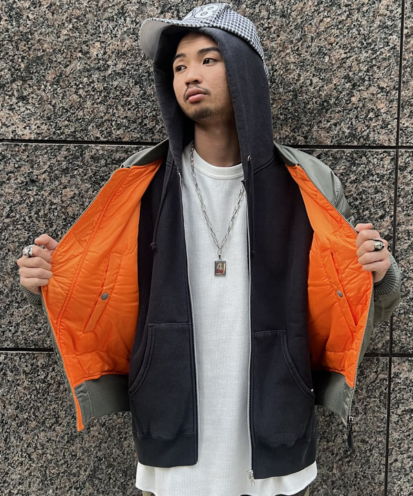 ムファサさんの「BEAMS WOMEN｜リラックスフィット THERMOLITE(R) MA-1 （撥水）」を使ったコーディネート