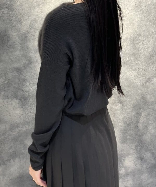 OSUMIさんの「BEAMS WOMEN｜フラッフィー ボートネック ニット」を使ったコーディネート