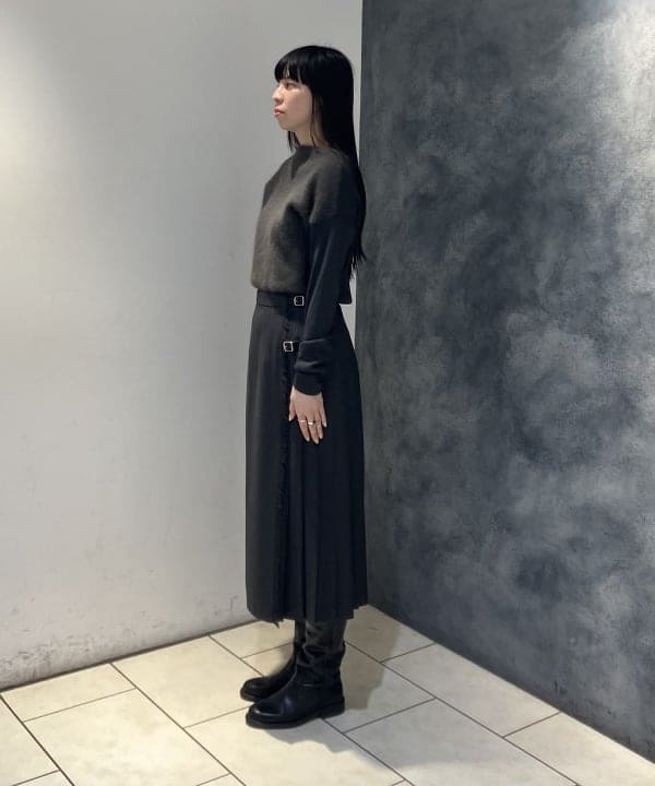 OSUMIさんの「BEAMS WOMEN｜フラッフィー ボートネック ニット」を使ったコーディネート