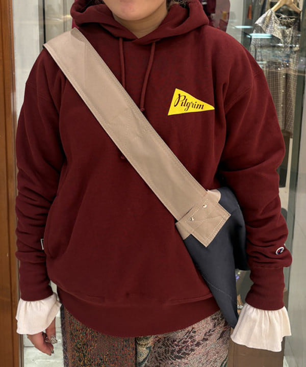 大石彩可さんの「BEAMS WOMEN｜ニュースペーパーバッグ NEW」を使ったコーディネート