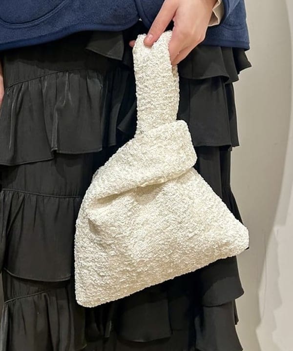 早川 萌子さんの「BEAMS WOMEN｜フリルカラー リボン ブラウス」を使ったコーディネート