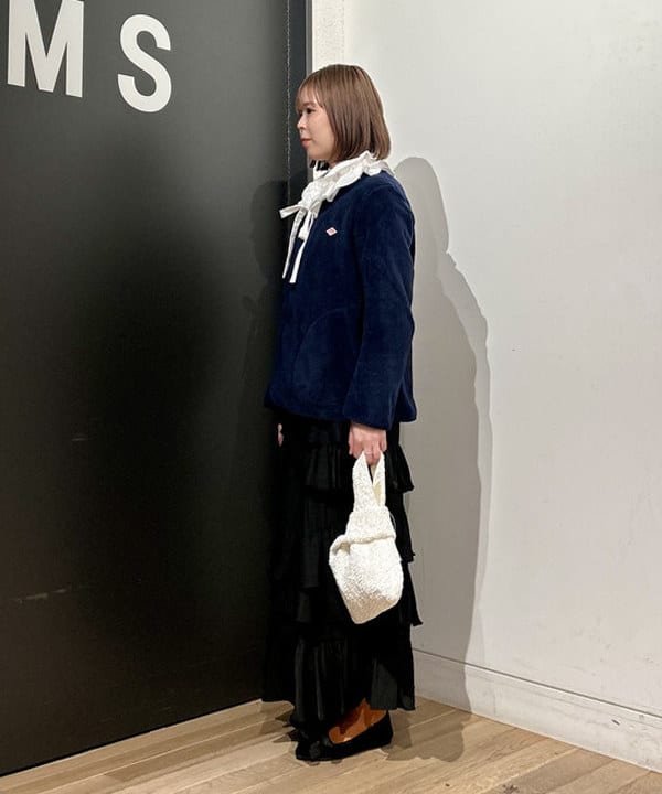 早川 萌子さんの「BEAMS WOMEN｜フリルカラー リボン ブラウス」を使ったコーディネート