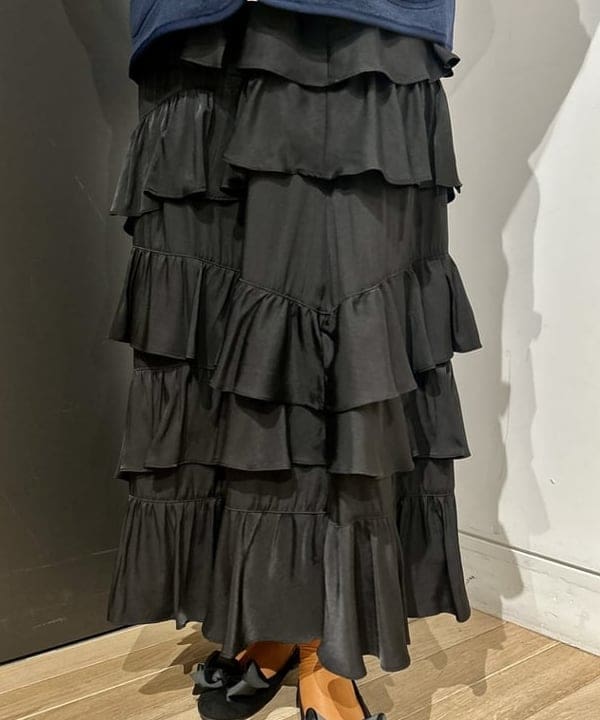 早川 萌子さんの「BEAMS WOMEN｜フリルカラー リボン ブラウス」を使ったコーディネート