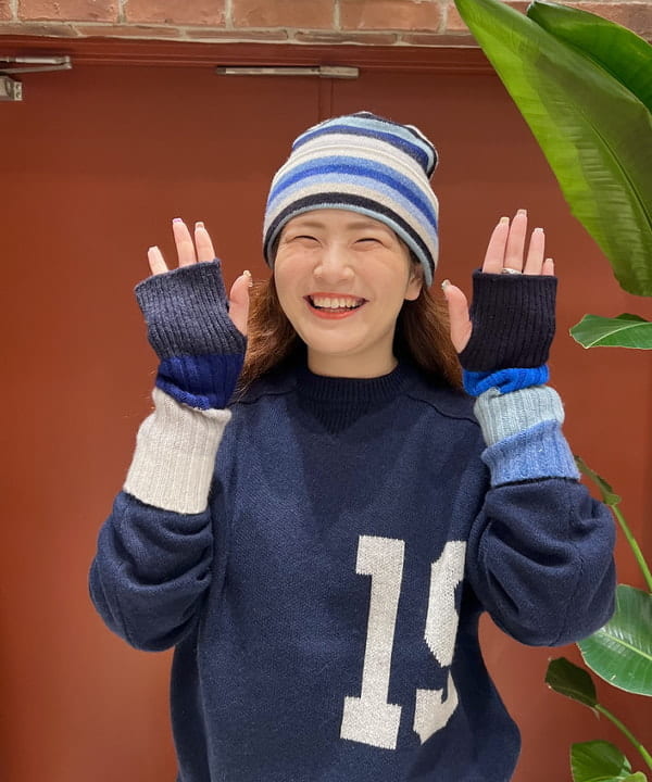 エノモト アミさんの「BEAMS WOMEN｜ビッグ ロゴ クルー」を使ったコーディネート