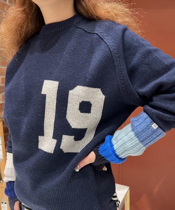 エノモト アミさんの「BEAMS WOMEN｜ビッグ ロゴ クルー」を使ったコーディネート