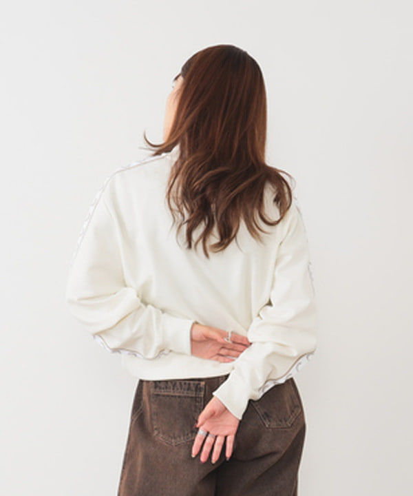 松本 佳菜子さんの「BEAMS WOMEN｜FRED PERRY / Taped Track Jacket」を使ったコーディネート