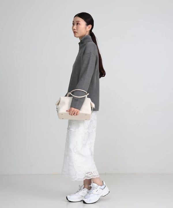 隈元 楓さんの「BEAMS WOMEN｜BATONER / ウール リブ ハーフジップ ニット」を使ったコーディネート