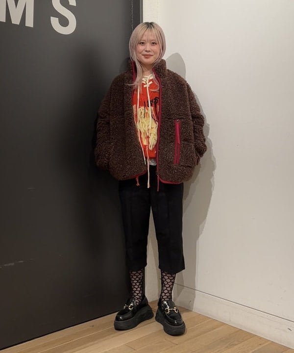 ando naoさんの「BEAMS WOMEN｜UGG(R) for Ray BEAMS / MARLENE CONFETTI JACKET」を使ったコーディネート