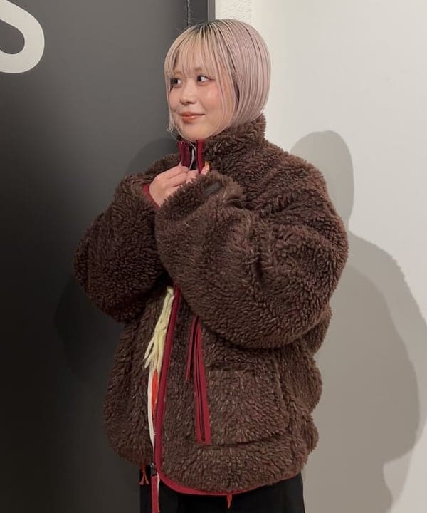 ando naoさんの「BEAMS WOMEN｜UGG(R) for Ray BEAMS / MARLENE CONFETTI JACKET」を使ったコーディネート