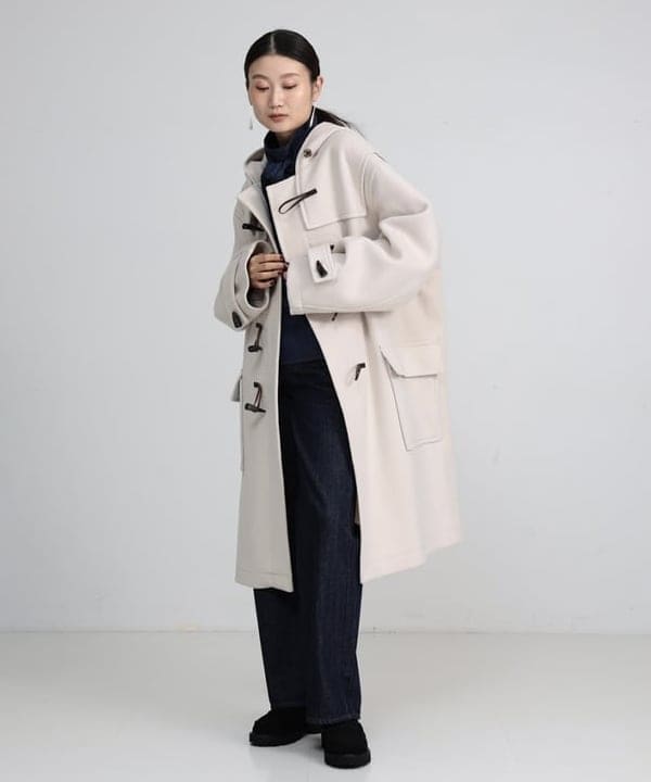 隈元 楓さんの「BEAMS WOMEN｜MONTGOMERY / Sandhurst ダッフルコート」を使ったコーディネート