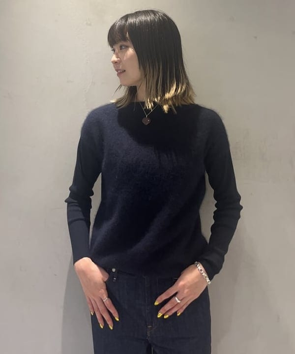 中平 あみさんの「BEAMS WOMEN｜フラッフィー ボートネック ニット」を使ったコーディネート